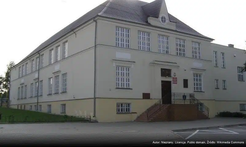 Gmach Gimnazjum nr 1 w Grajewie